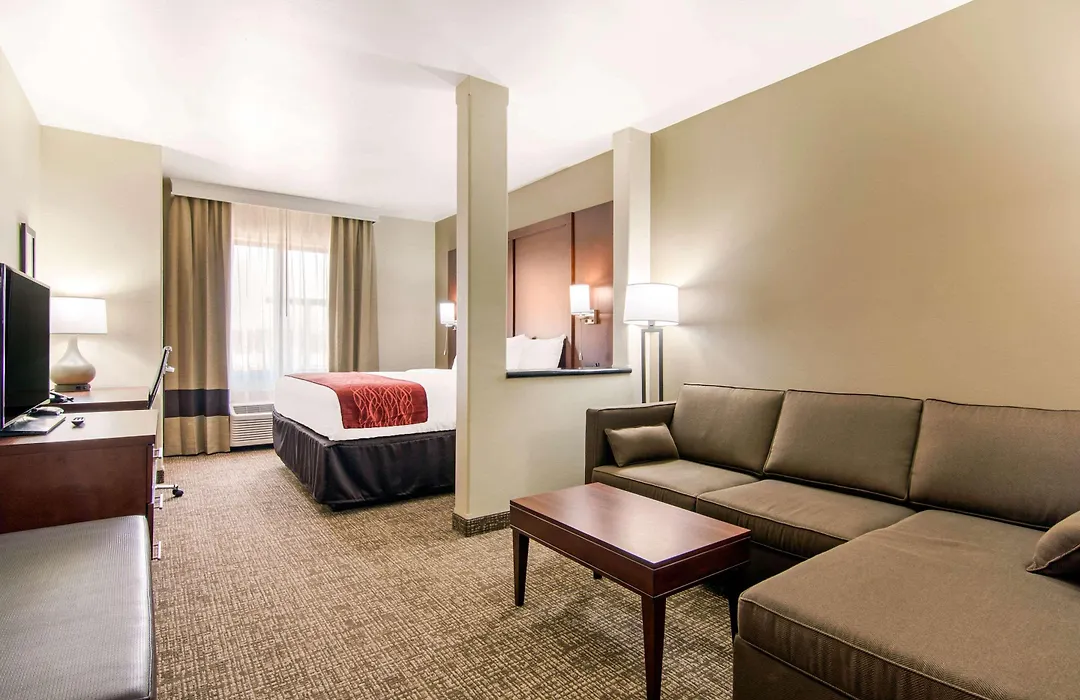 Comfort Inn & Suites - Independence-1