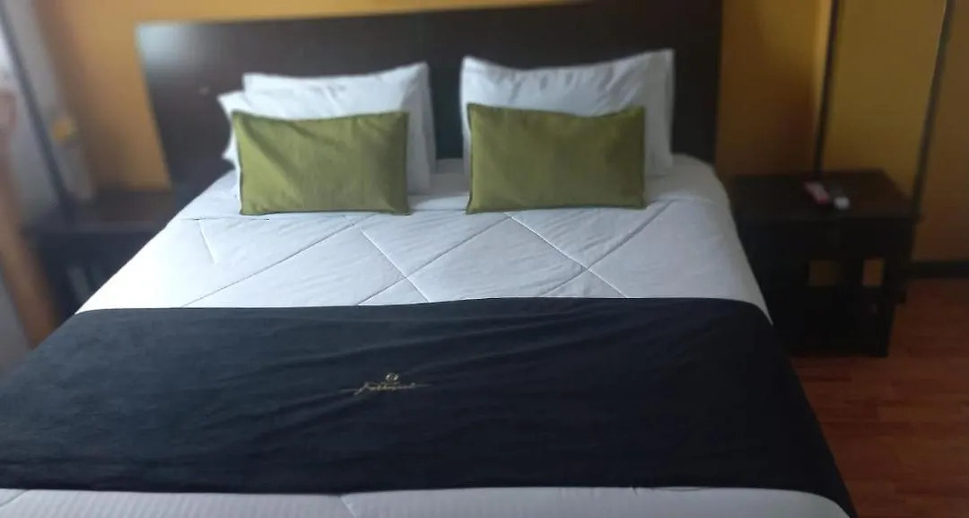 Hotel Ferrovial Corferias-1