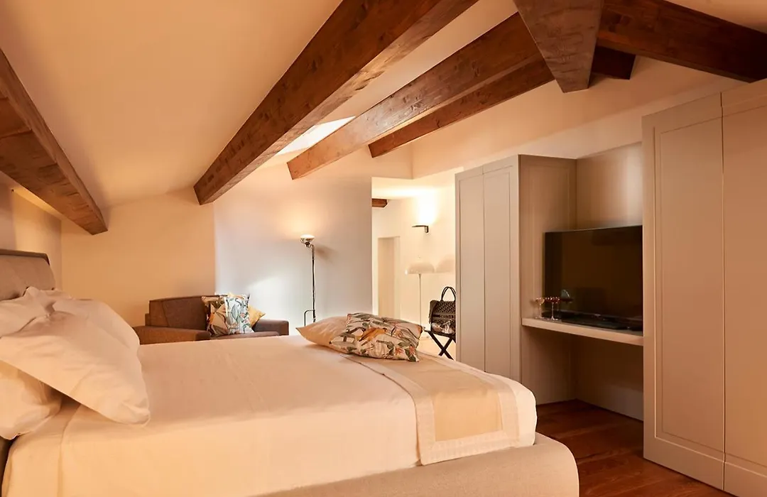 Relais - Palazzo Greco Stella-1