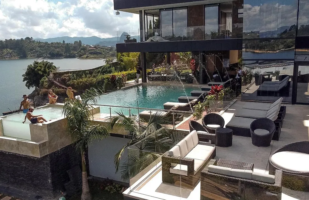 Vivanti Resort-1