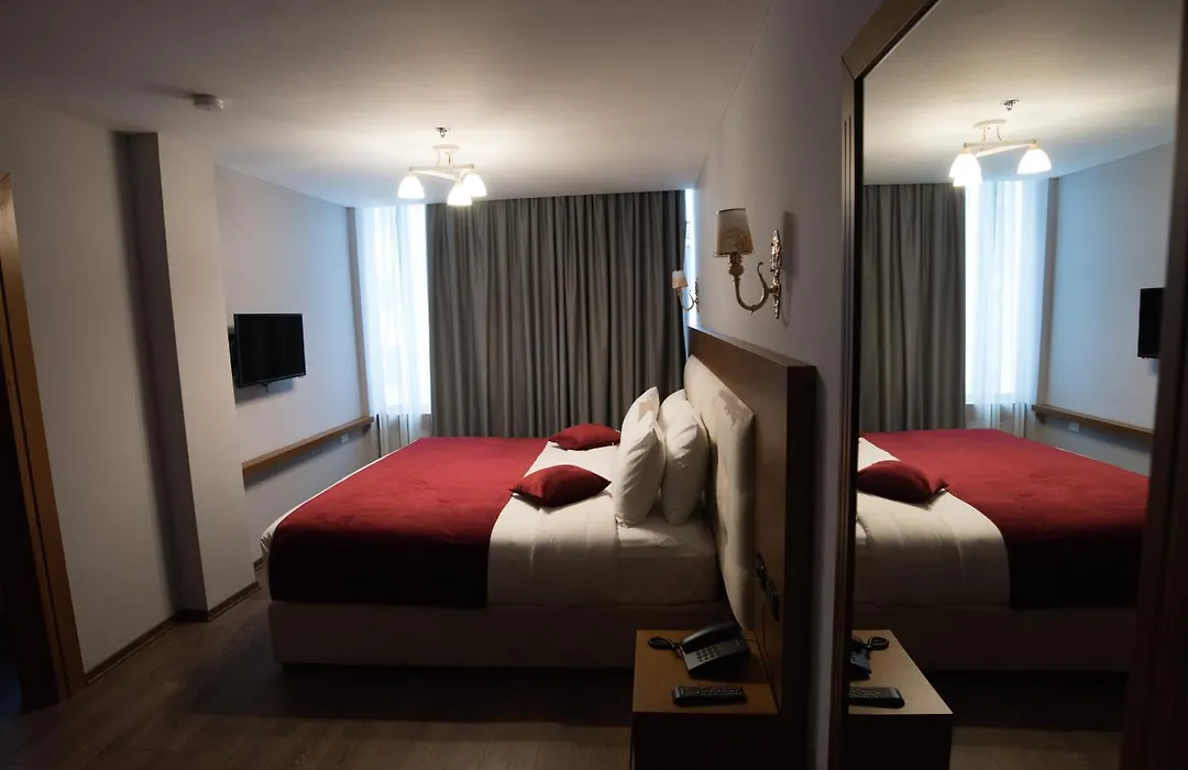 Albanopolis Hotel-1