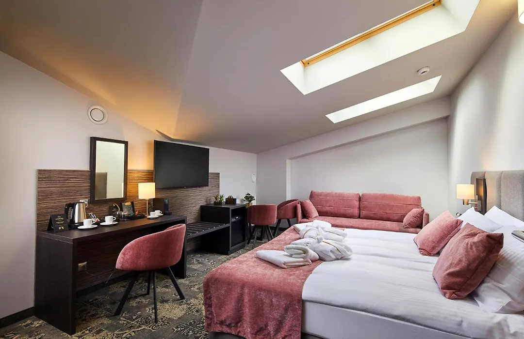Hotel Estera-1