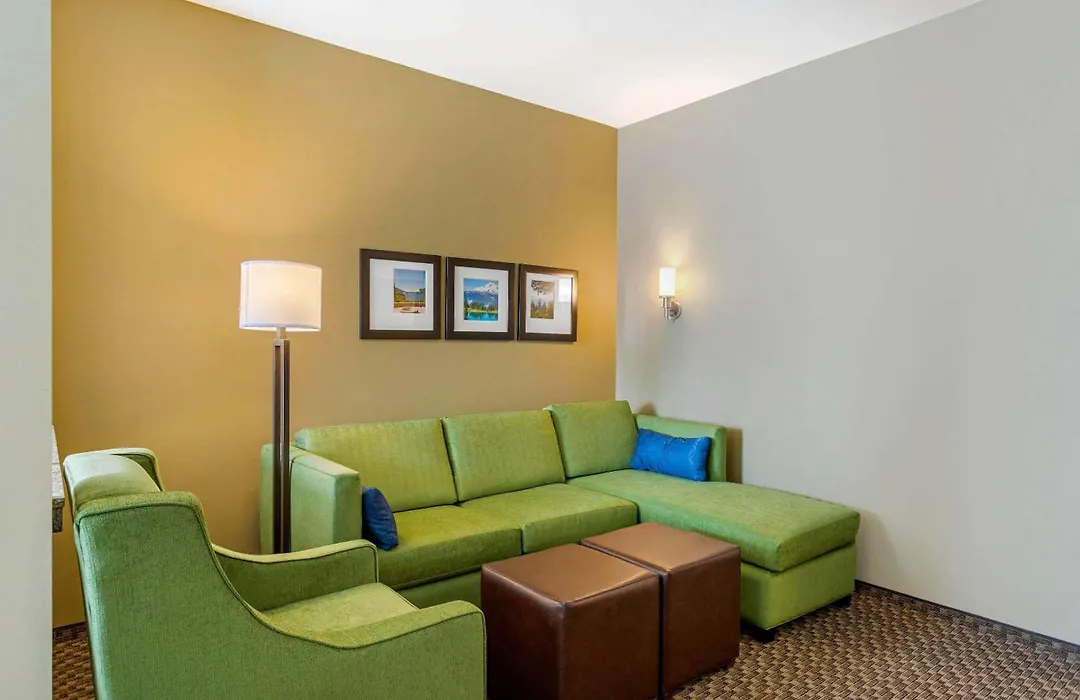 Comfort Suites Burlington Near I-5-1