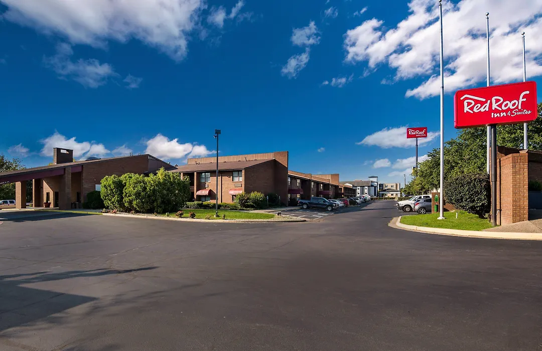 Red Roof Inn & Suites Lexington - Hamburg-1