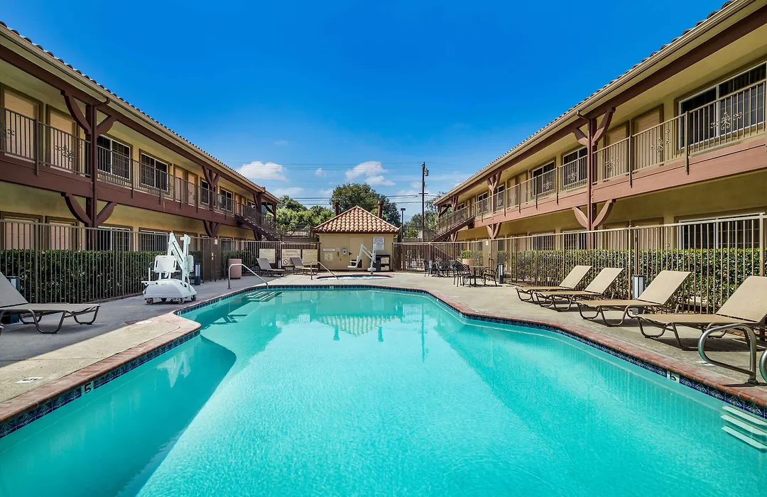 Best Western Corona Hotel & Suites-1