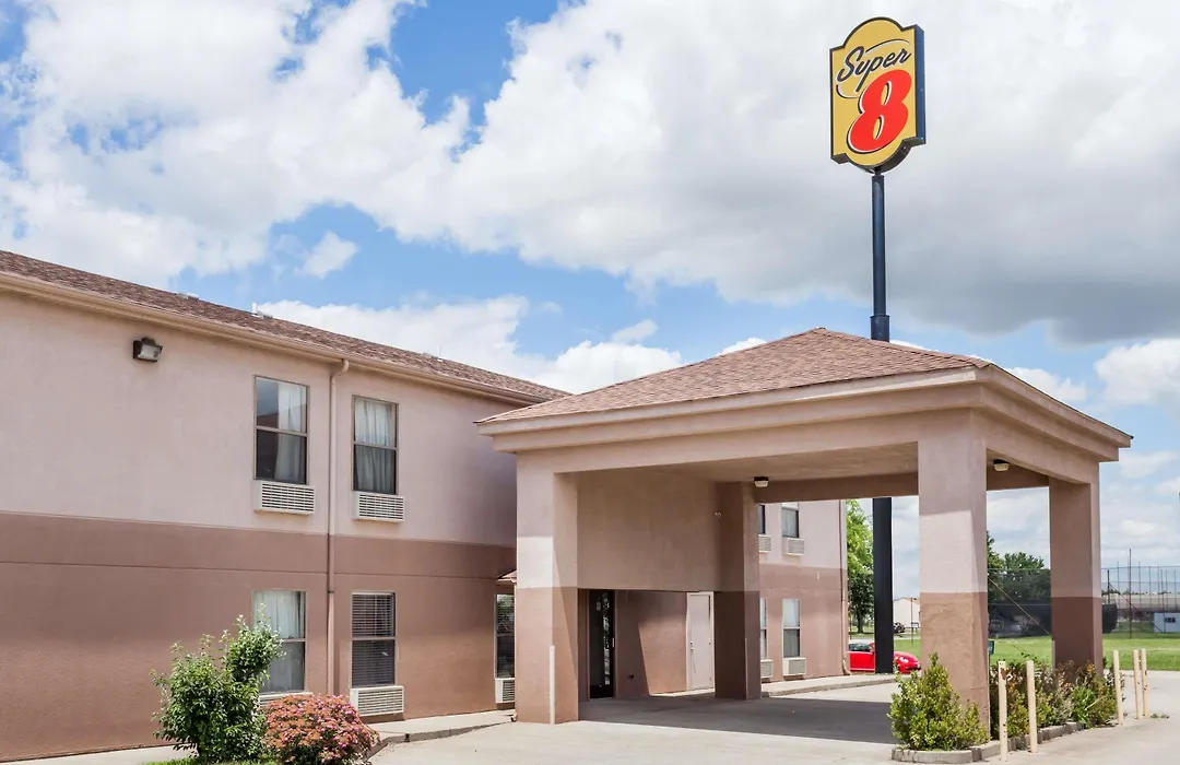 Super 8 By Wyndham Harrisburg-1