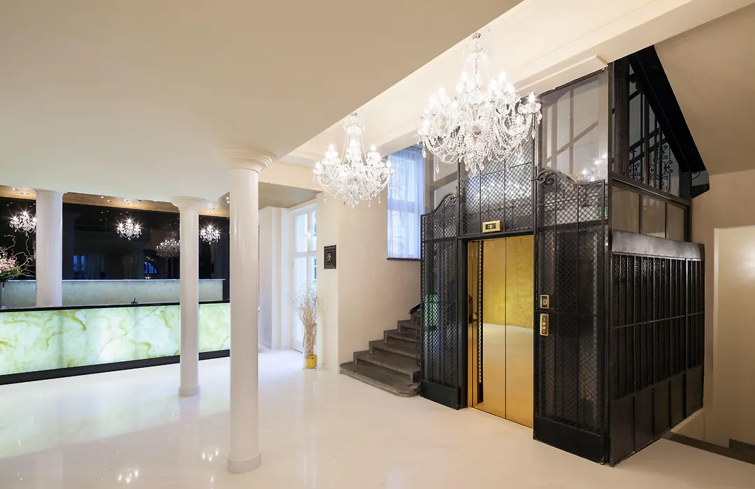 Kosher Hotel King David Prague-1
