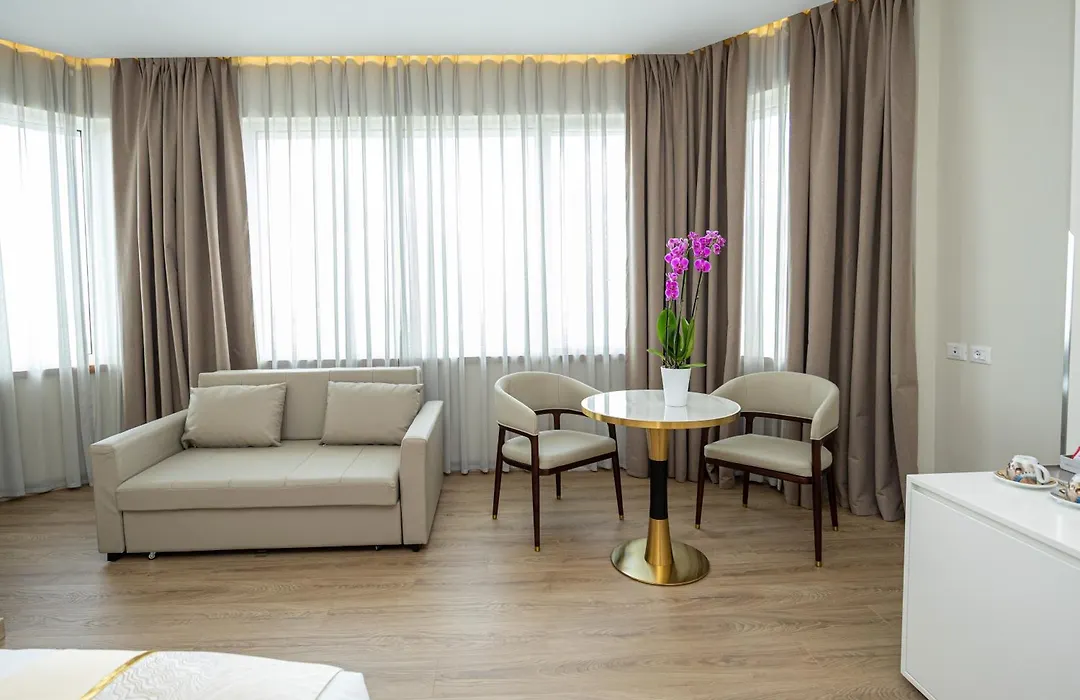Sky Hotel Tirana-1