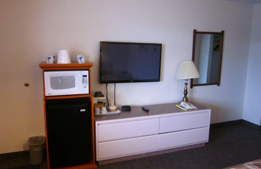 Chinook Motel-1