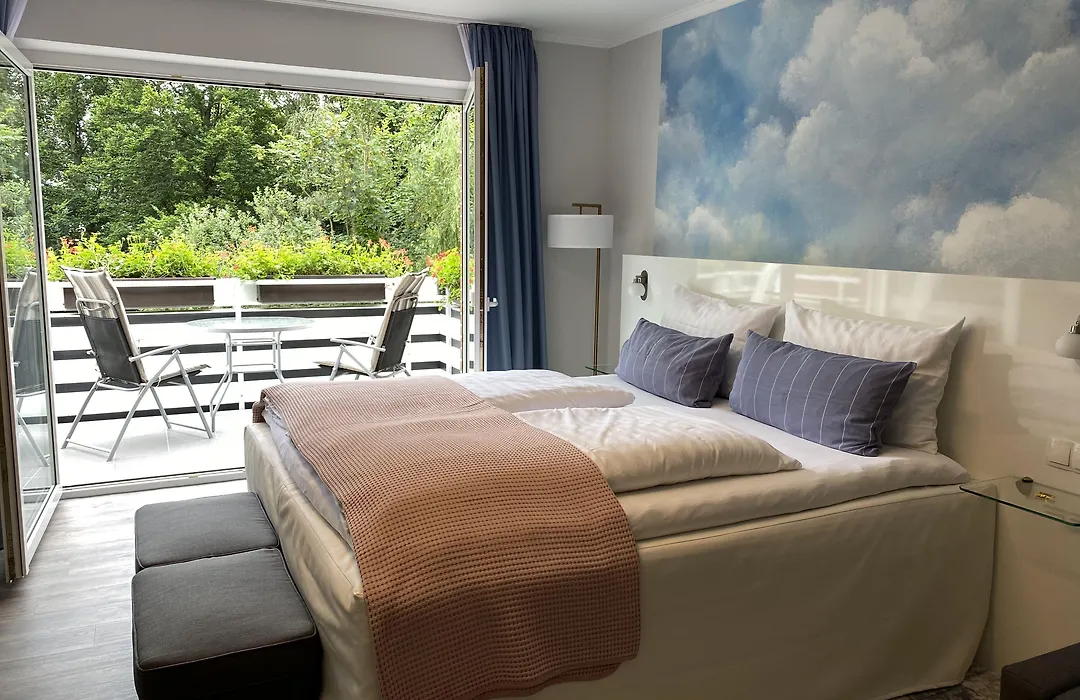 Hotel zur Bever-1