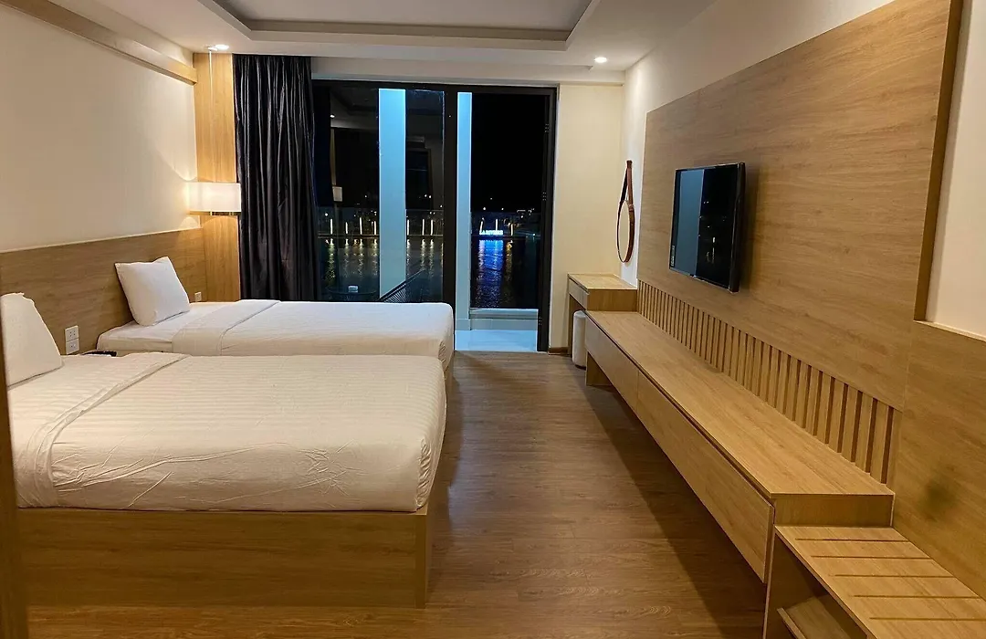 Luxe Hotel-1