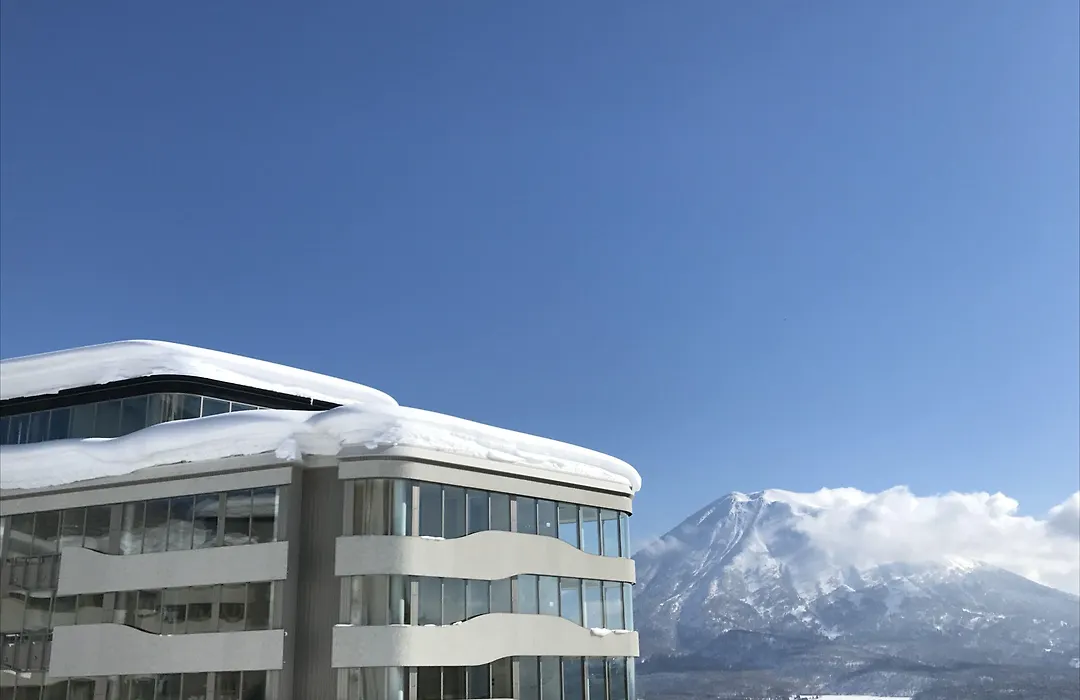 Skye Niseko-1