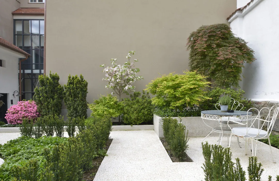 Hotel Maribor & Garden Rooms-1