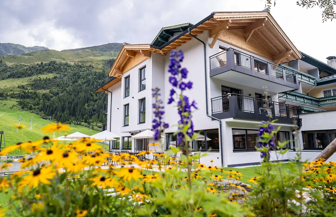 Berghotel Hochfuegen-1