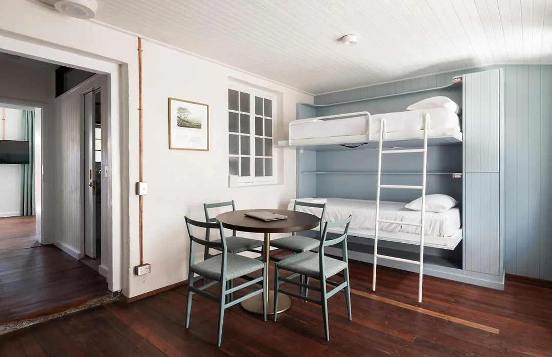 Garde And Warders Hotel-1
