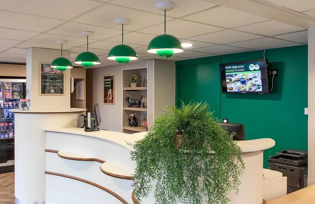 B&B Hotel Lourdes Centre Gare 3 Etoiles-1