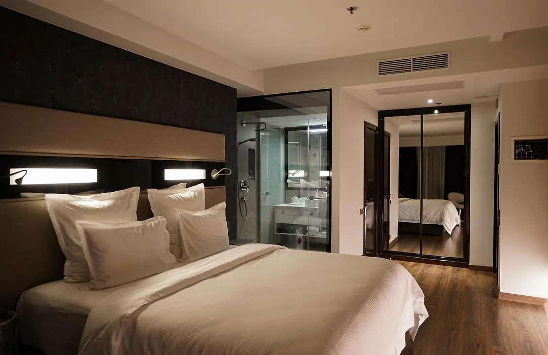 11 Mirrors Design Hotel-1