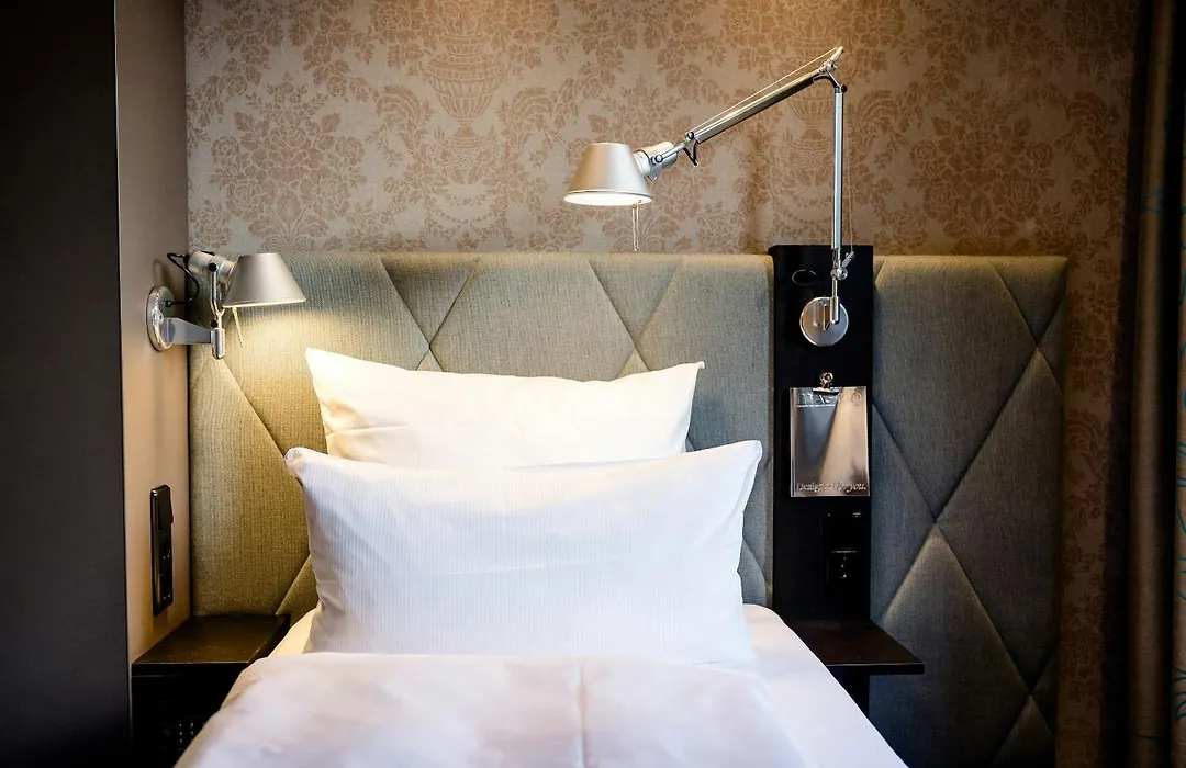 Motel One München Sendlinger Tor-1