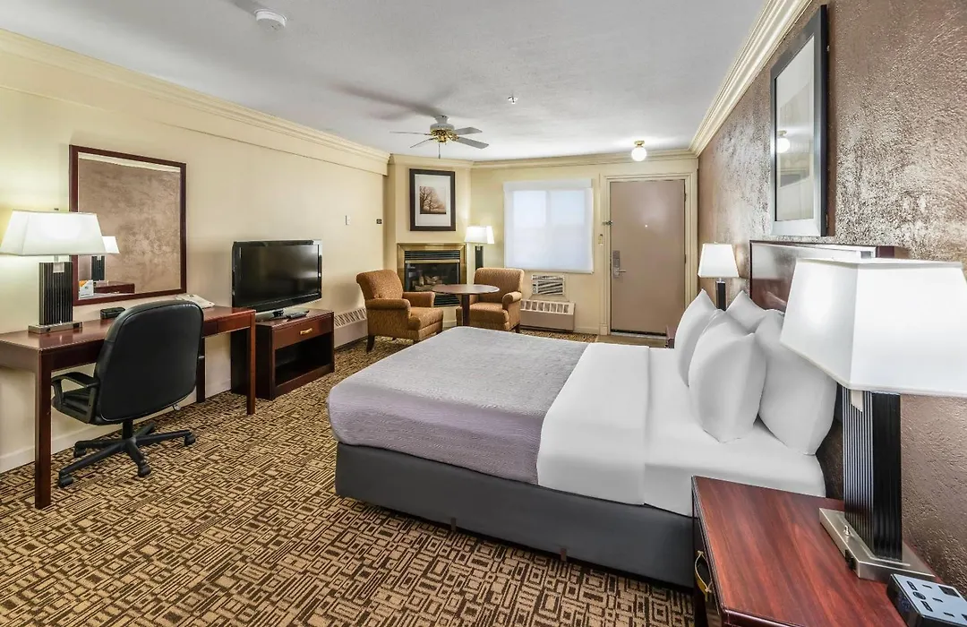 Quality Inn & Suites High Level-1