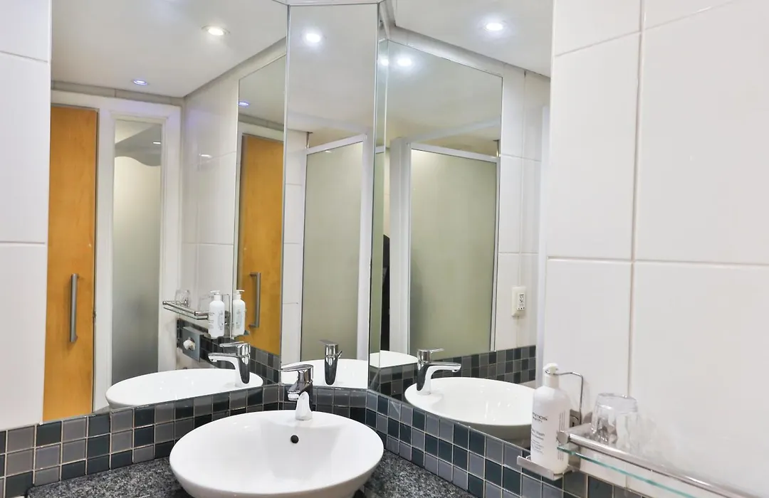 Holiday Inn Express Sandton-Woodmead By Ihg-1