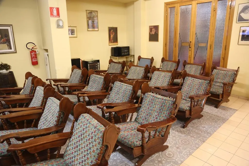 Casa Piccole Ancelle Di Cristo Re-1
