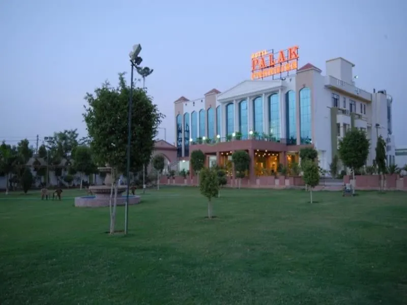 Hotel Palak Paradise-1