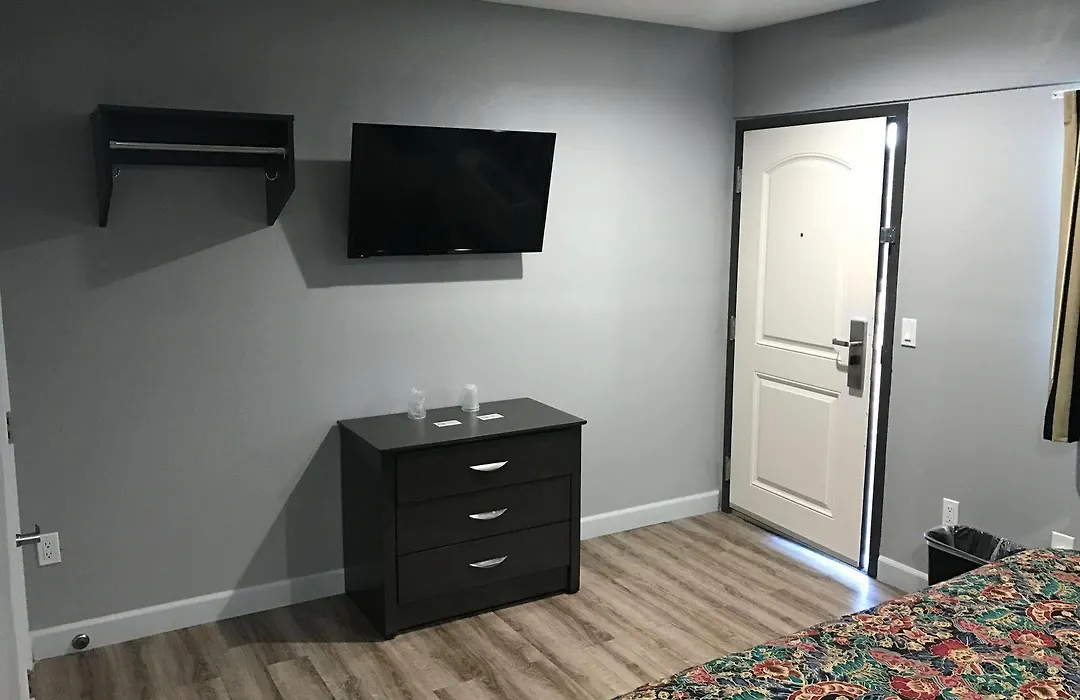 Empire Inn-1