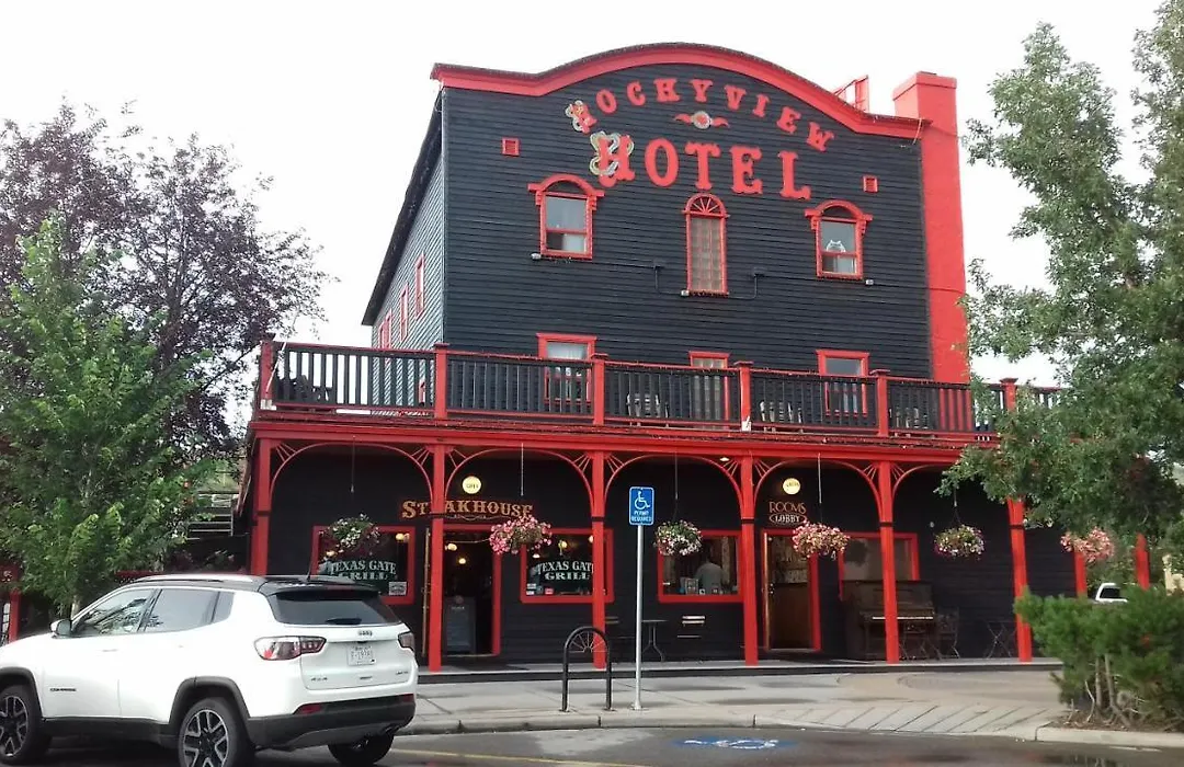 The Cochrane Rockyview Hotel-1