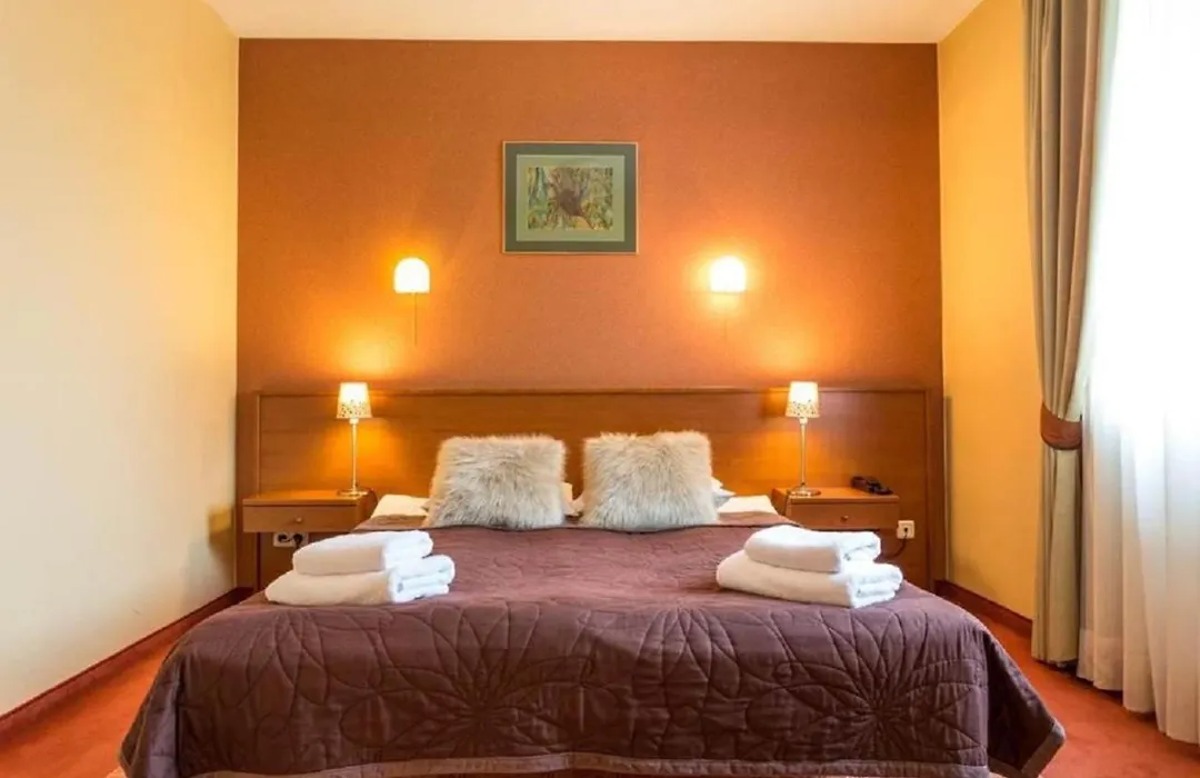 Classic Hotel-1