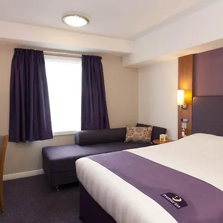 Premier Inn London Hanger Lane-3