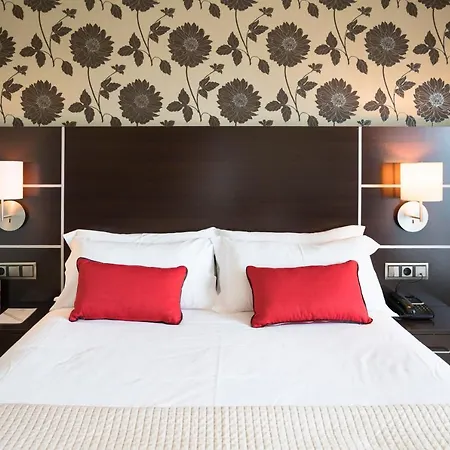 Hotel Piramide 2-3