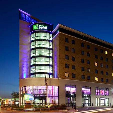 Holiday Inn Express London - Newbury Park, An Ihg Hotel-3
