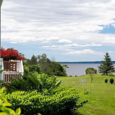 Captain Nickels Inn-3