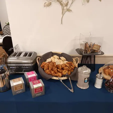 DOMITYS Résidence services seniors LE PARC DES AUBIERS-2