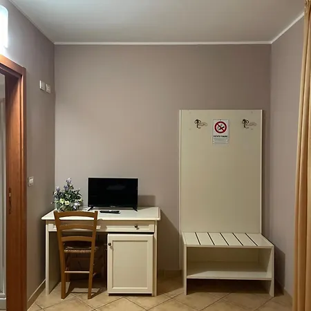 Hotel La Cascina-2