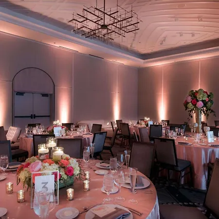Londonhouse Chicago, Curio Collection By Hilton-2