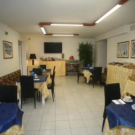 Hotel Rosa Meublé-3