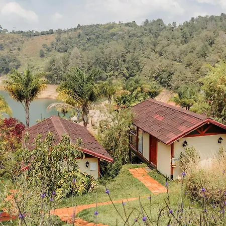Pietrasanta hotel campestre frente a la represa del Peñol y Guatape-2