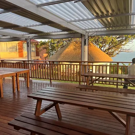 Trashaven - Seaside Haven Backpackers-2