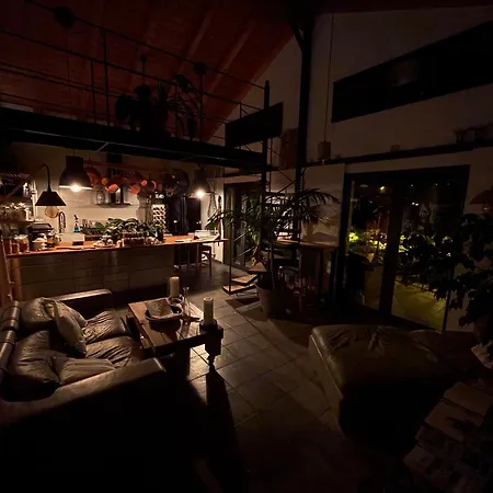 Skylark Bed & Breakfast-2