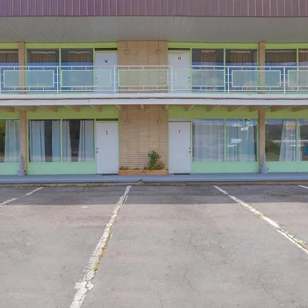 Sonrise Inn Lincoln Hwy By Oyo-3