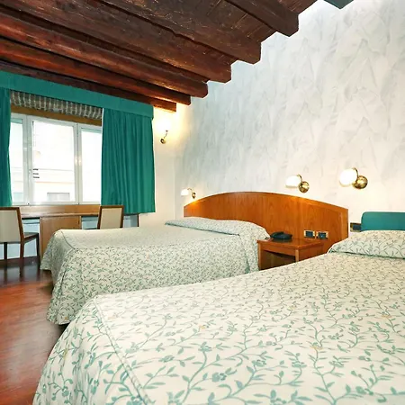 Hotel Corot-2