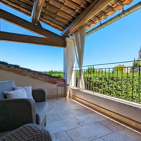 Le Clos Du Buis-3