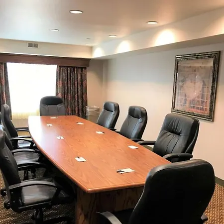 Holiday Inn Express & Suites Zion By Ihg - Great Lakes-Free Breakfast And Naval Base Shuttle-2