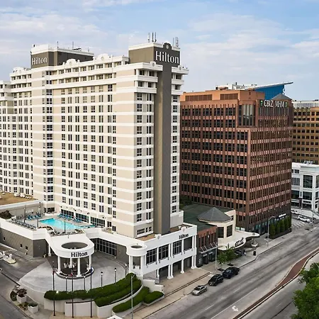 Hilton Kansas City Country Club Plaza-2