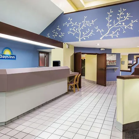 Days Inn By Wyndham Blue Springs-3