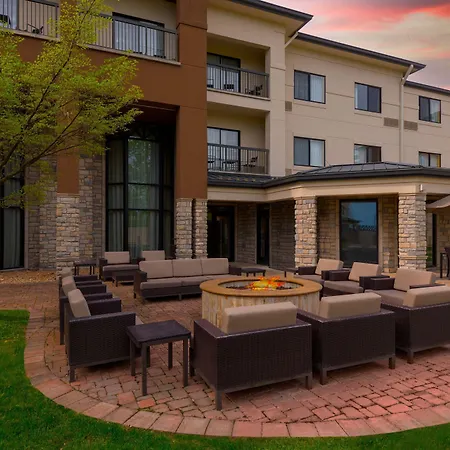 Courtyard By Marriott Springfield Airport-2