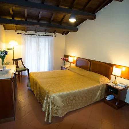 Hotel Teatro Di Pompeo-2