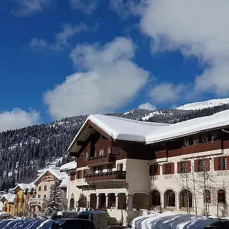 Sun Peaks Lodge-3