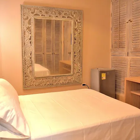 Hotel Puertas De Cartagena-2